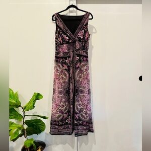 Floral maxi summer dress
Size Large